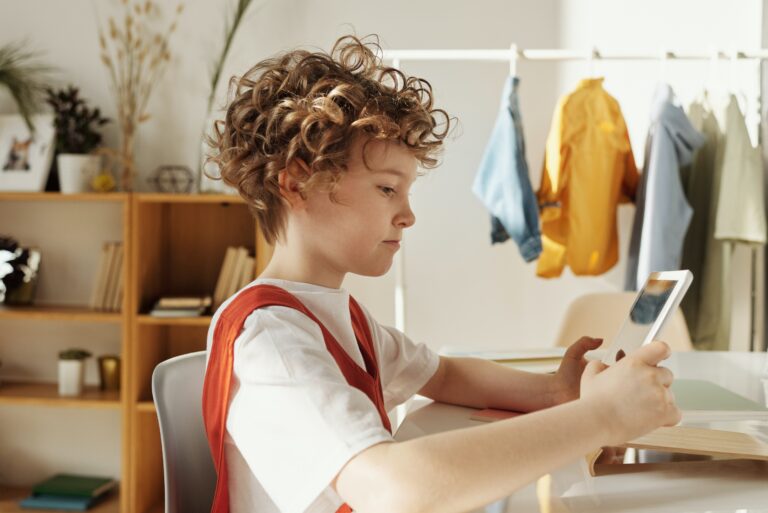 Autisme et écrans : Comment combiner pour une utilisation raisonnée